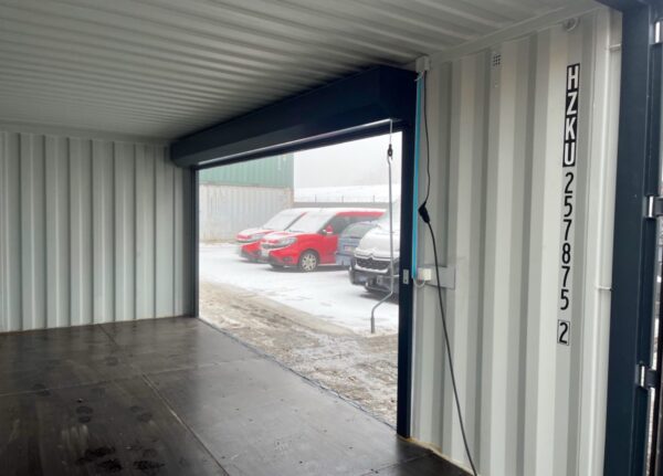 20 Fuß Seecontainer Anthrazit lackiert mit Rollladen – Bild 9