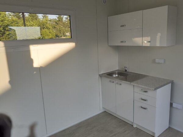 Container Chalet 17 m² - 6x2,9 m mit Bad und Küche – Bild 6
