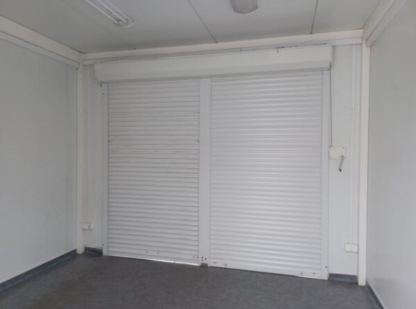 Catering Commercial Container 350×303 - Vorderer Rollladen & Hintere Tür – Bild 8