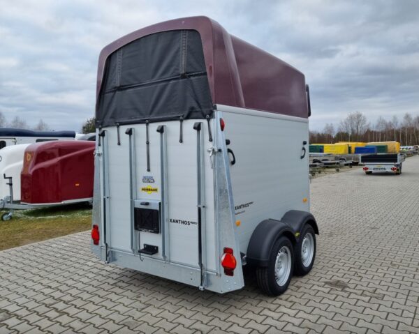 Humbaur Xanthos Aero 2400 Anhänger mit Sattelkammer und Seitentüren – Bild 5