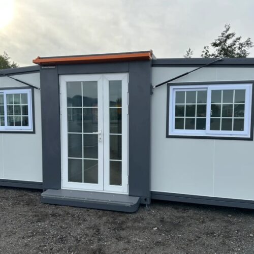Mobiles Tiny House mit zwei Schlafzimmern und Küche – Modell Stahlworks Deluxe