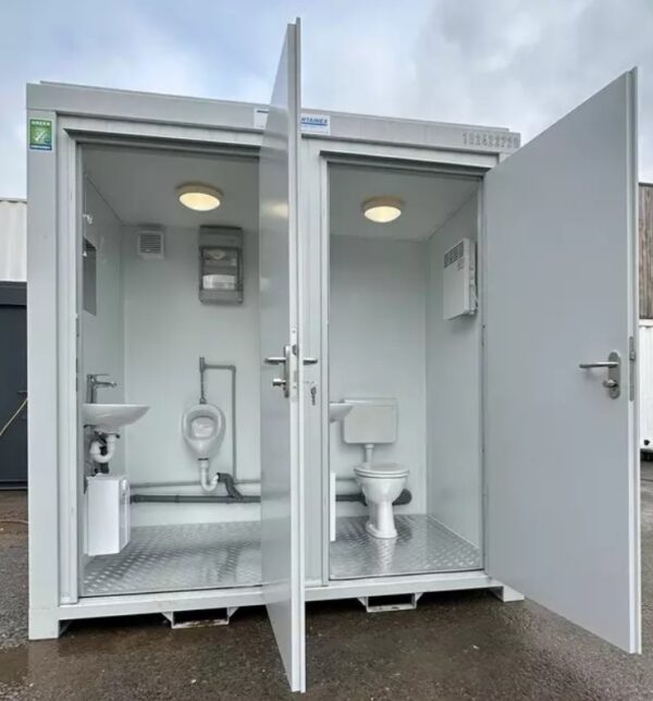 Doppel-Sanitärcontainer 2,4 x 1,5 m – WC + Urinal getrennt – Bild 3