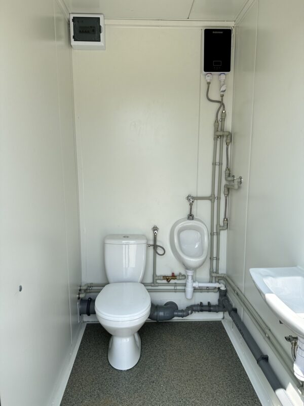 Sanitärcontainer 3 Kabinen - WC, Urinal und Dusche (377x177x245 cm) – Bild 11