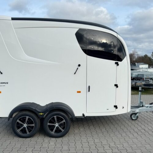 Humbaur Maximus 2700 Anhänger mit Sattelkammer, Seitentüren und Schiebedach