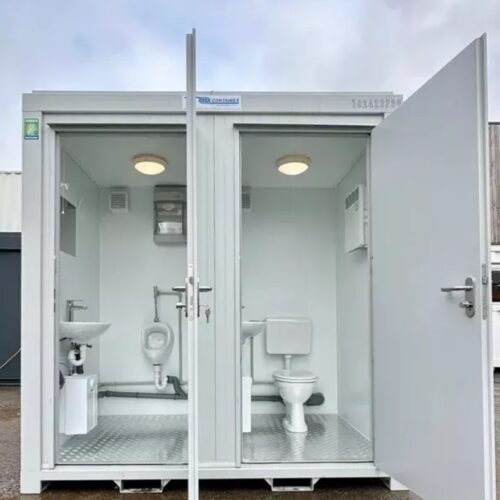 Doppel-Sanitärcontainer 2,4 x 1,5 m – WC + Urinal getrennt