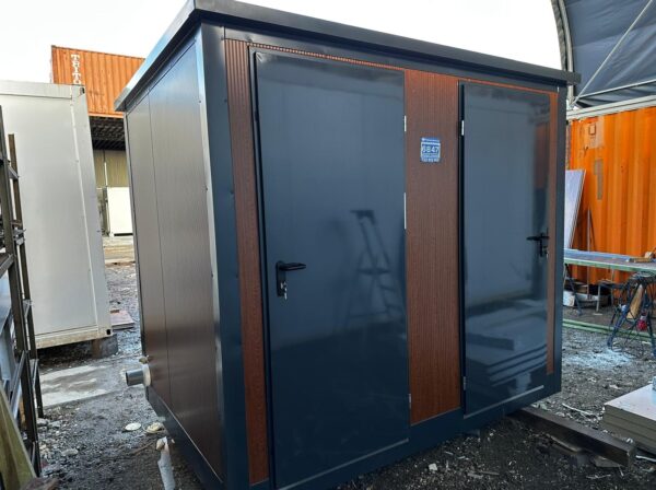 Sanitärcontainer 2 Kabinen - Doppel-WC (243x174x246 cm)