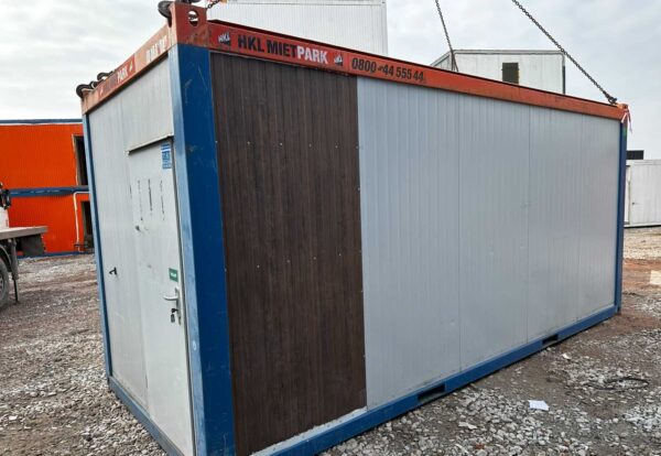 Sanitärcontainer 2x WC mit Küchenanhang - 6m
