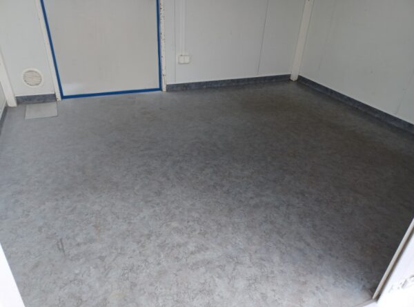 Catering Commercial Container 350×303 - Vorderer Rollladen & Hintere Tür – Bild 14