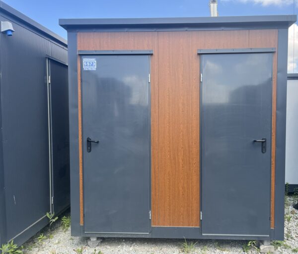 Nachhaltiger Sanitärcontainer 2 Kabinen - WC & Dusche (239x173x248 cm) – Bild 3