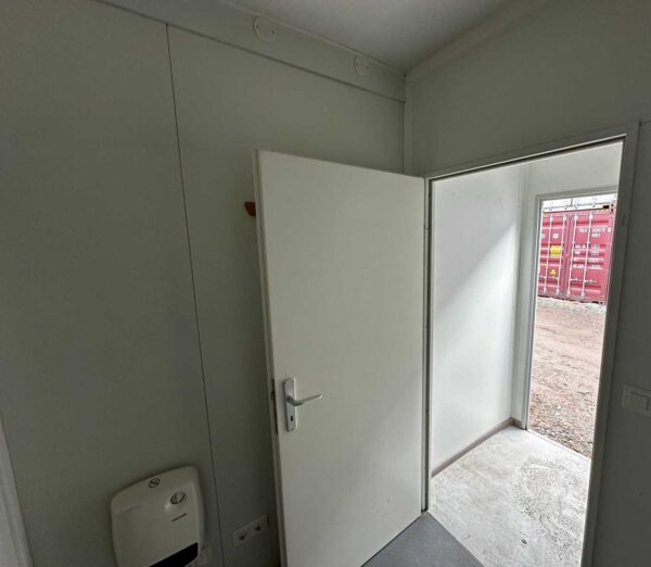Sanitärcontainer 2x WC mit Küchenanhang - 6m – Bild 11