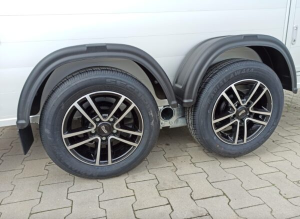 Liberty Touring Country XL Pferdeanhänger + Frontrampe und Sattelkammer – Bild 16