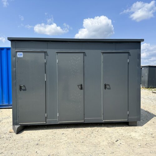 Sanitärcontainer 3 Kabinen – WC, Urinal und Dusche (377x177x245 cm)