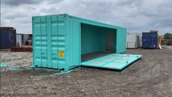 40 HC Catering-Container - Hochklappbare Seitenwand in Terrasse und Lagerraum – Bild 12