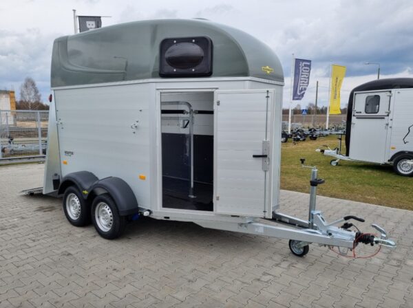 Humbaur Equitos Alu Plus 2000 Anhänger mit Sattelkammer und Seitentüren – Bild 10